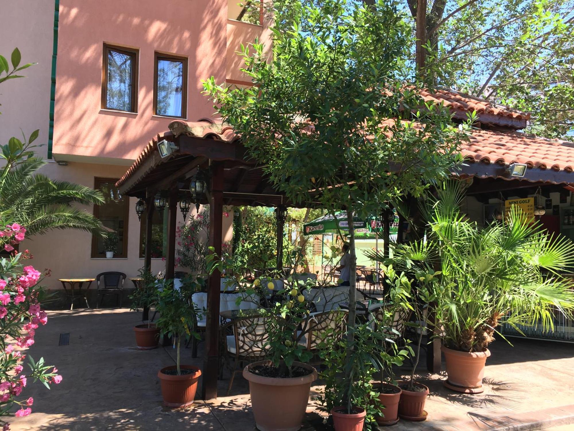 Oleander House And Tennis Club Slăntjev Brjag Exteriör bild